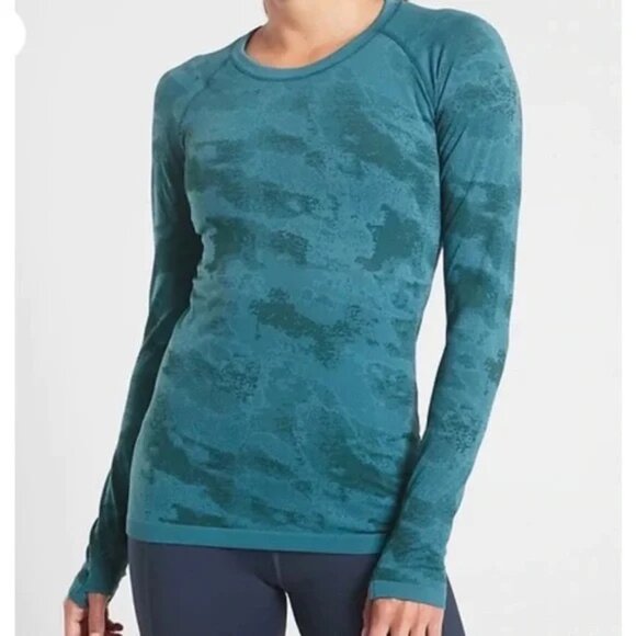 Long sleeved Athleta shirt - medium - Picture 1 of 4